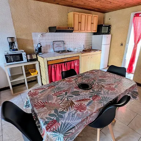 La Capelle 4 Personnes 875 *