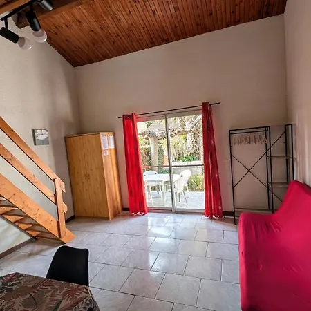 ホテル La Capelle 4 Personnes 875 *