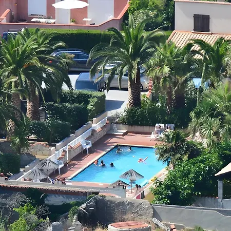 호텔 La Capelle 4 Personnes 875 *